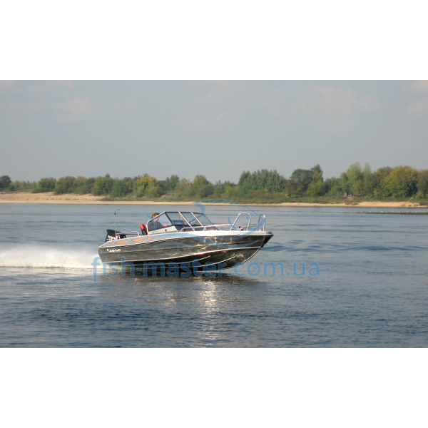 Човен UMS (TUNA) 550 DC AL
