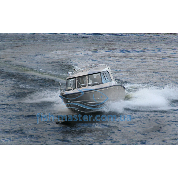 UMS (TUNA) 865 CABIN boat