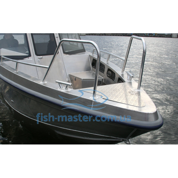 UMS (TUNA) 865 CABIN boat