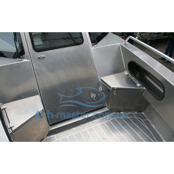UMS (TUNA) 865 CABIN boat
