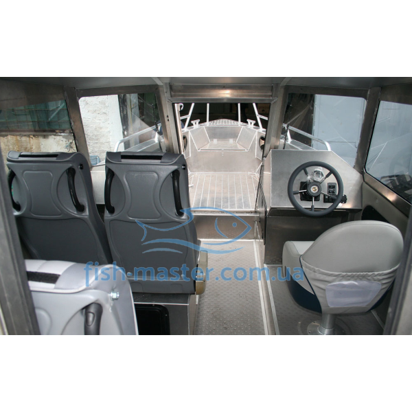 UMS (TUNA) 865 CABIN boat