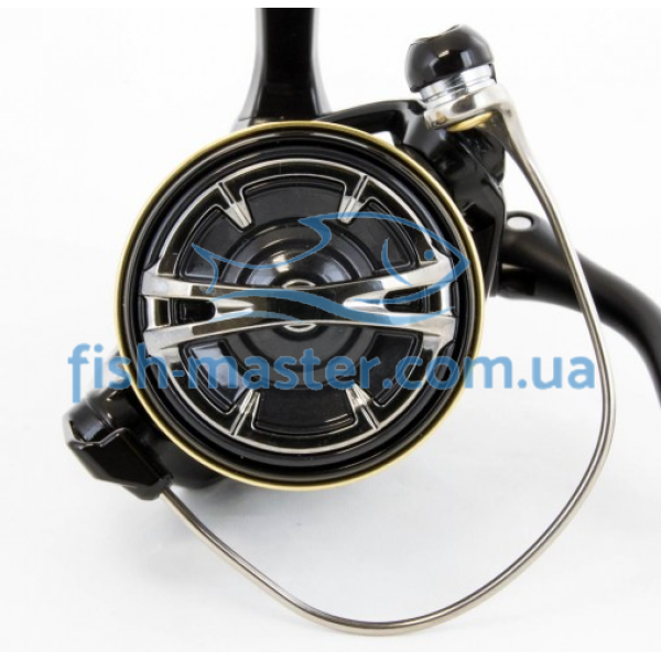 Катушка Shimano Sustain 2500 HG FI