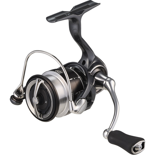 Катушка Daiwa 24 Luvias PC LT 3000D