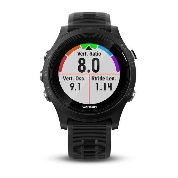 Смарт-годинник Garmin Forerunner 935, чорний з чорним ремінцем