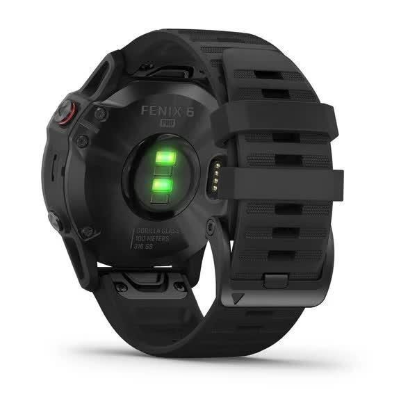Garmin Fenix ​​6 Pro smartwatch in black with a black strap