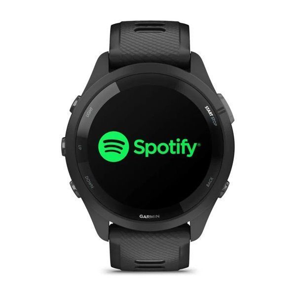 Смарт-годинник Garmin Forerunner 265 з чорними безелем та корпусом та чорно-сірим силіконовим ремінцем
