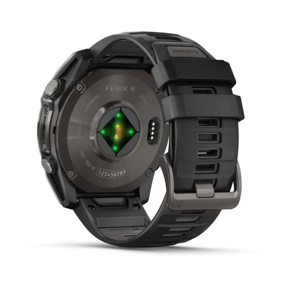 Смарт-часы Garmin Fenix 8 – 51 мм, AMOLED Sapphire, титан с DLC-покрытием Carbon Gray и силиконовым ремешком черного/серого цвета
