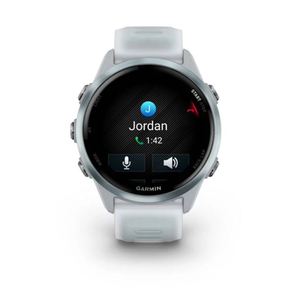Смарт-годинник Garmin Forerunner 570 (42 мм), алюмінієвий безель небесно-блакитного кольору з біло-блакитним ремінцем