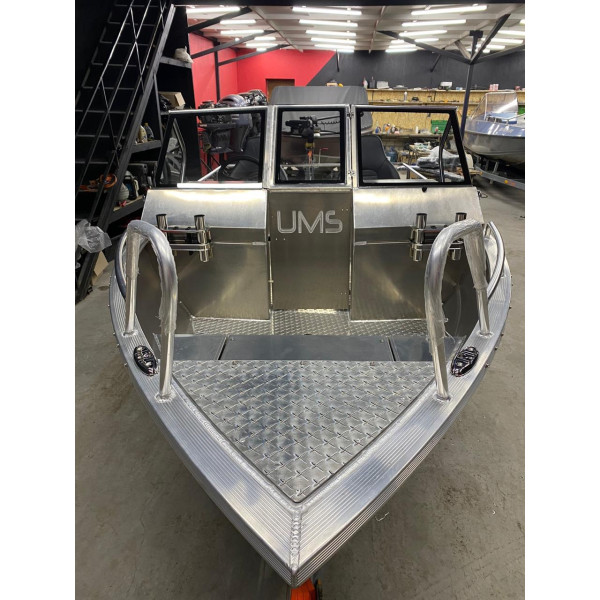 Boat UMS 485 DC AL
