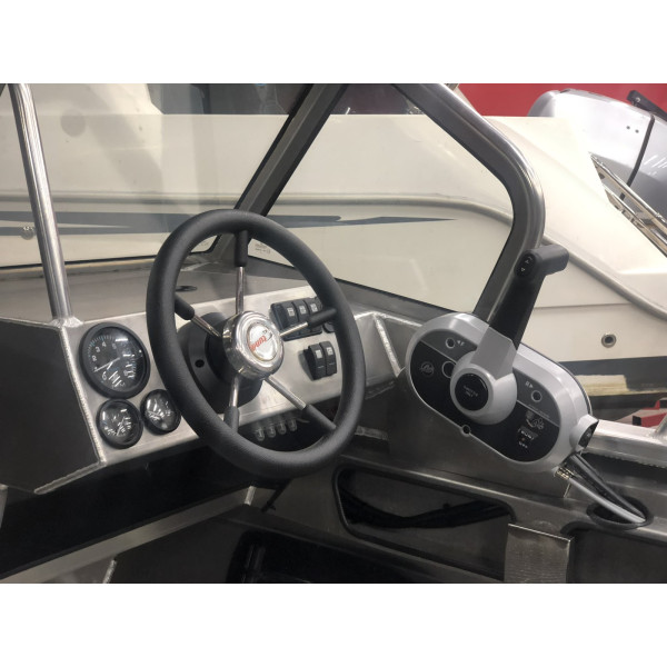 Човен UMS 485 DC AL + двигун Mercury 60 2021