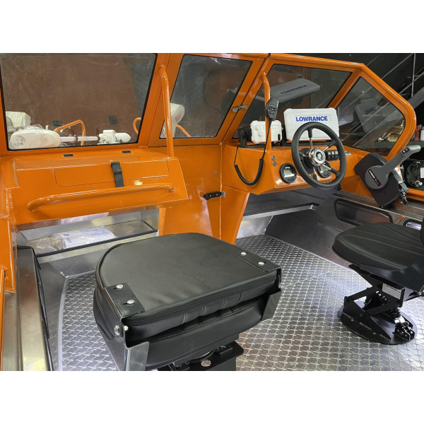 Boat UMS 485 DC AL No. 420 Orange