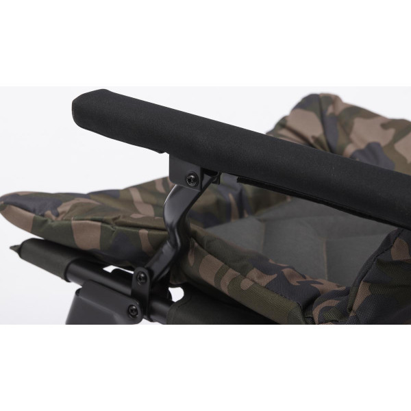 Кресло Prologic Avenger comfort camo chair w/armrests & covers