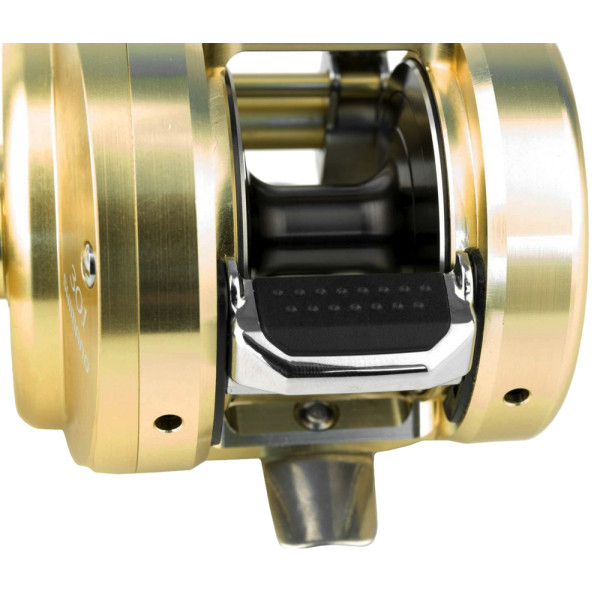 Shimano Calcutta Conquest 301A Reel