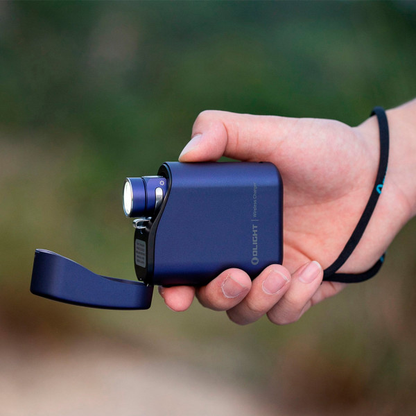 Olight Baton 4 Premium Regal Blue Flashlight