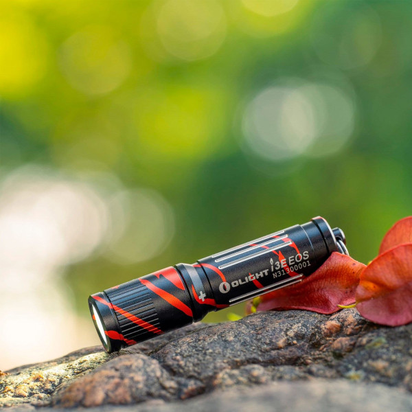 Olight I3E EOS Black Lava Keychain Flashlight