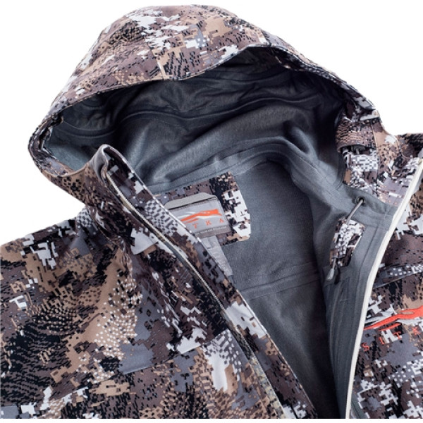 Sitka Gear Downpour Jacket. Size: Medium. Color: Optifade Elevated II.