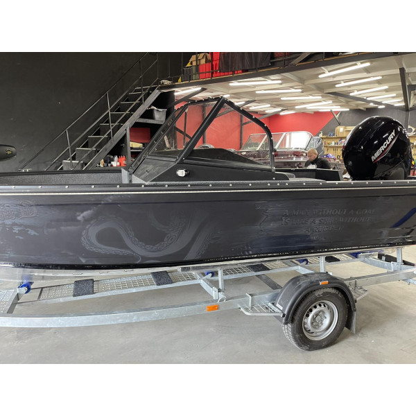 Човен алюмінієвий POWERBOAT 525 №420