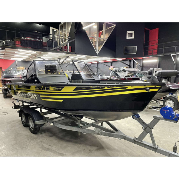 Aluminum boat POWERBOAT 525 No. 320