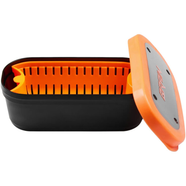 Brain Pellet/Bait box capacity: 17x7.5x6cm, 0.57L (with sieve)